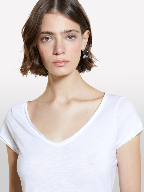 White V-neck raw cut t-shirt - women's short sleeve t-shirts | Sisley