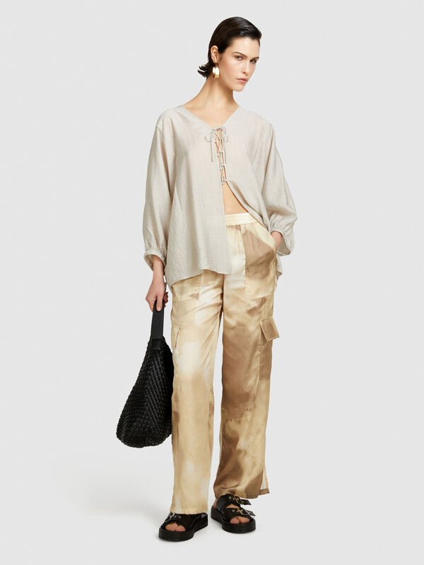 Printed satin cargos - women's regular fit trousers | Sisley