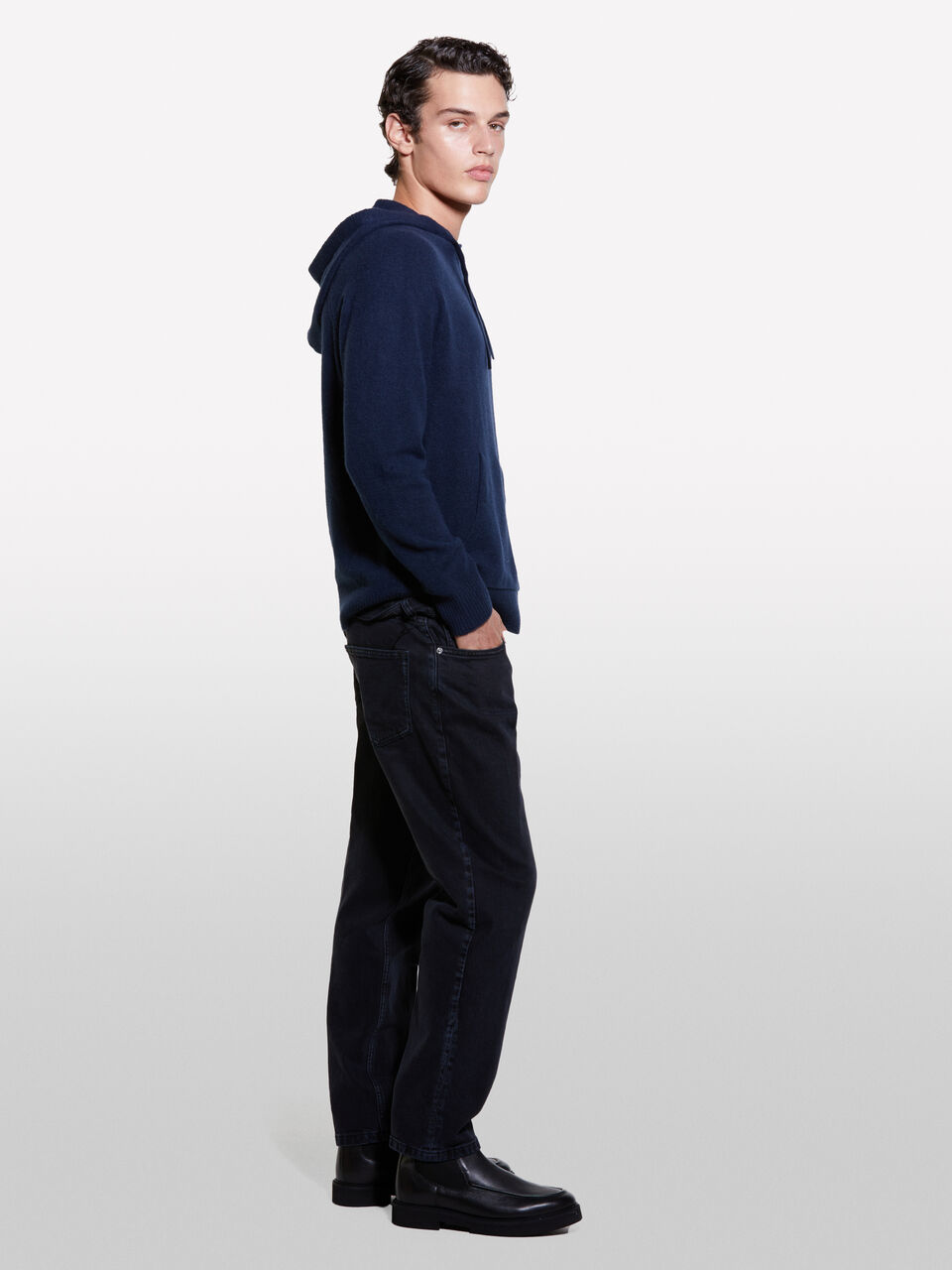 SWEATER W/HOOD Men image number null