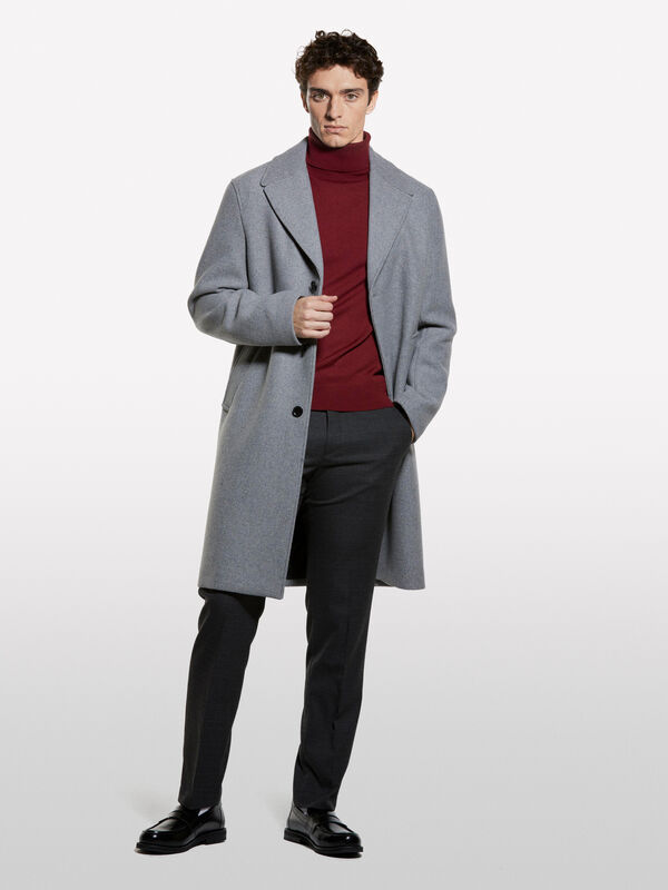 Garnet red sweater with high neck Garnet red sweater with high neck - men's high neck sweaters | Sisley