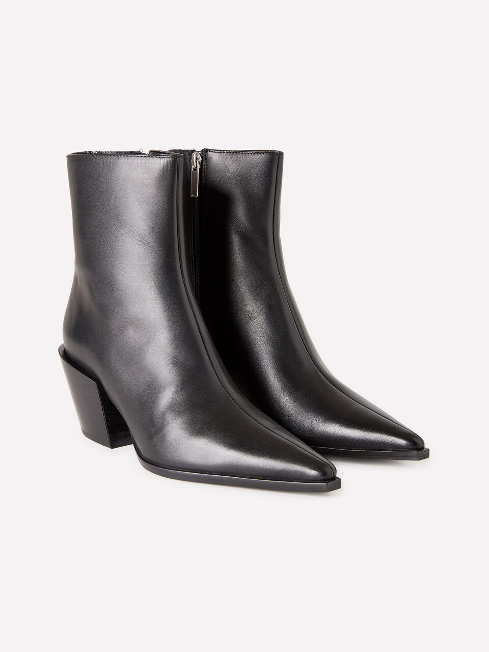 BOOT Women image number null