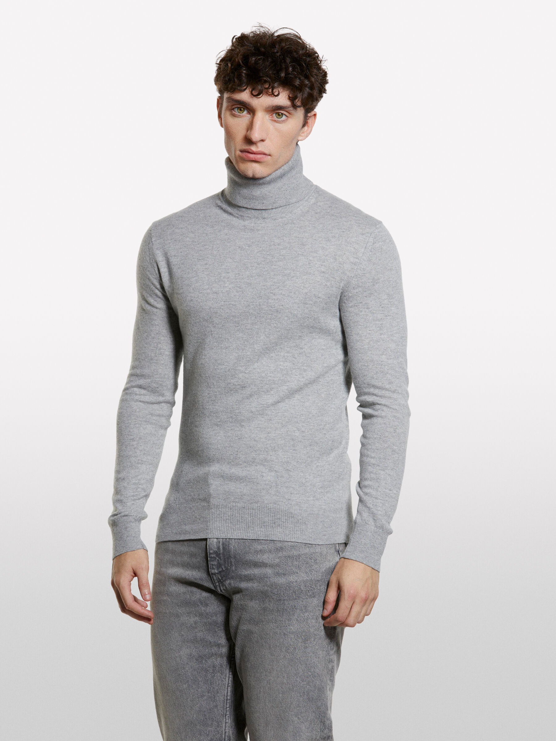 TURTLE NECK SW. L/S Men image number null