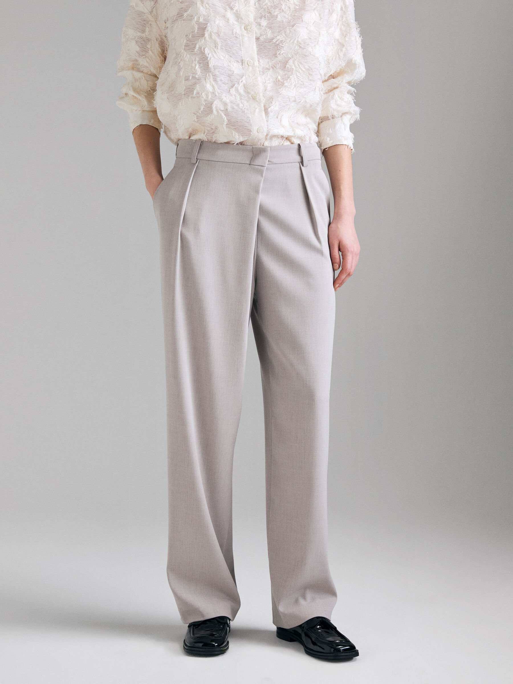 TROUSERS Women image number null