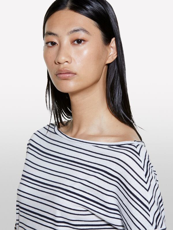 Striped t-shirt with boat neck - women's long sleeve t-shirts | Sisley