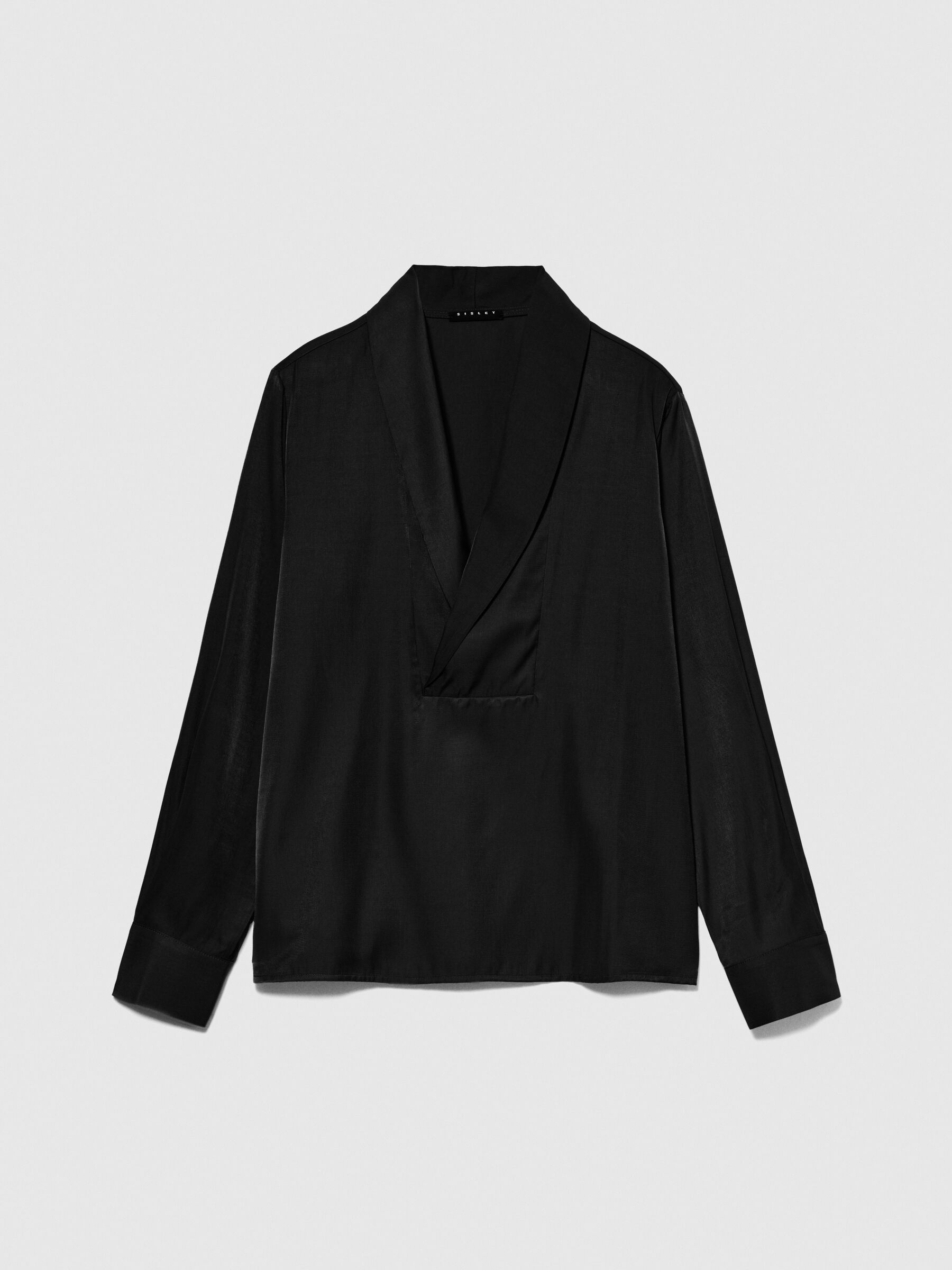 Plunging neckline shirt shop