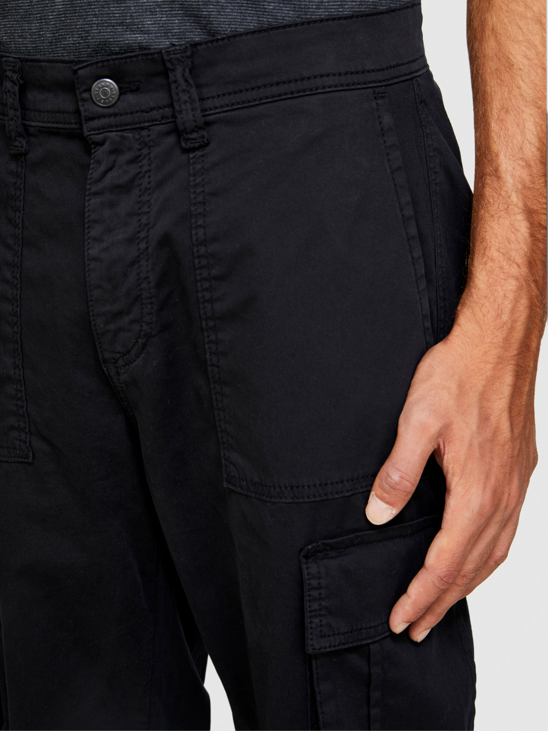 Relaxed fit cargo trousers Black Sisley