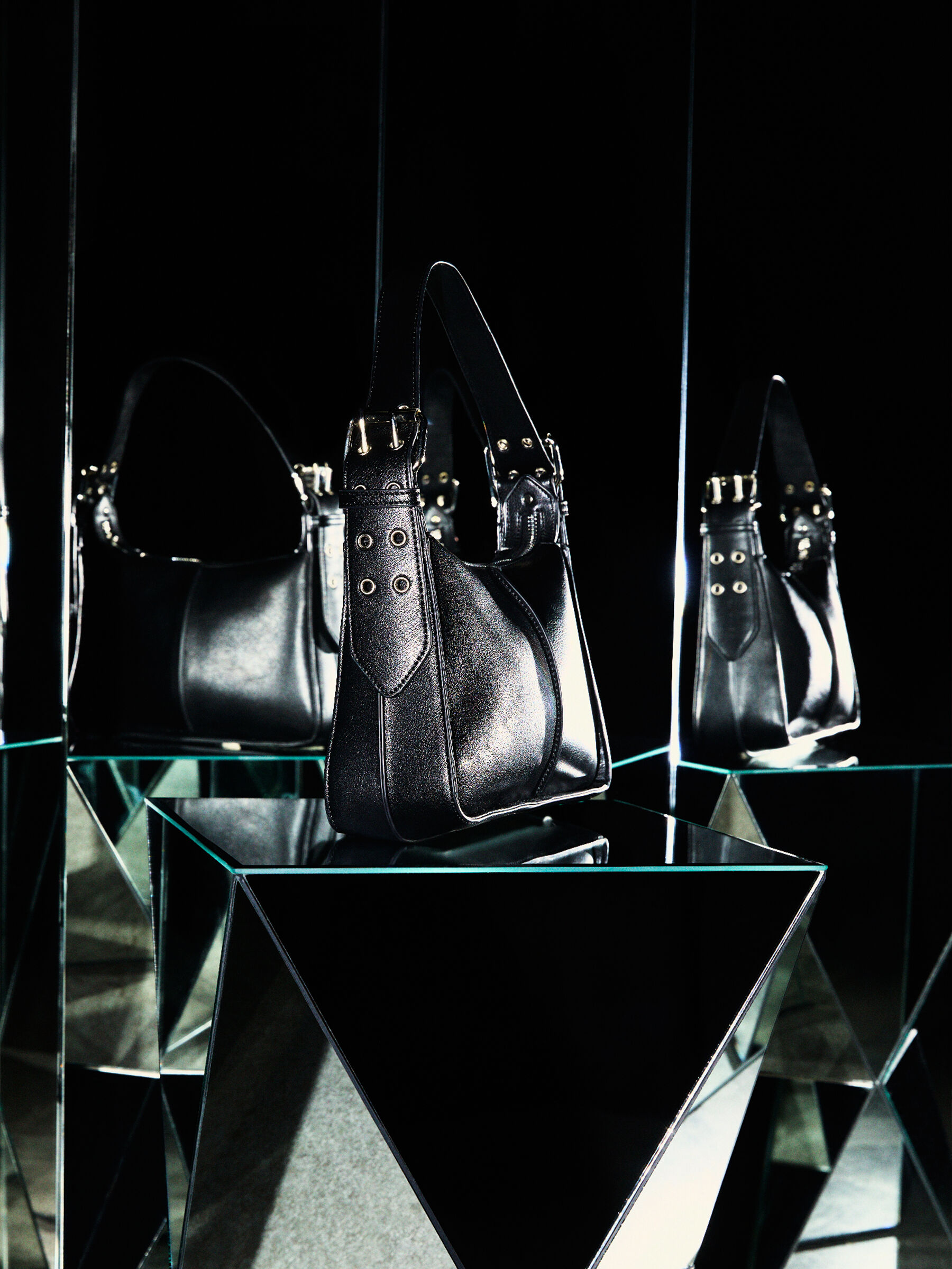 Sisley bags top