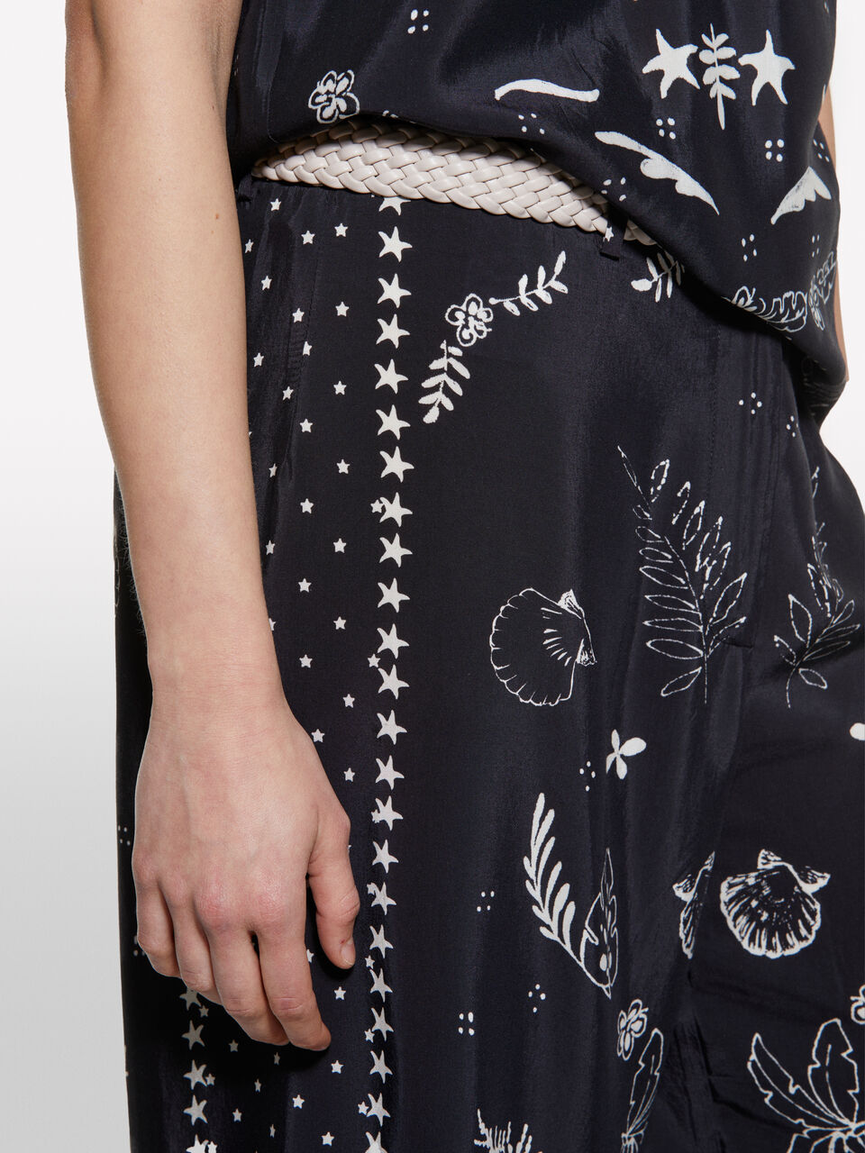 TROUSERS Women image number null