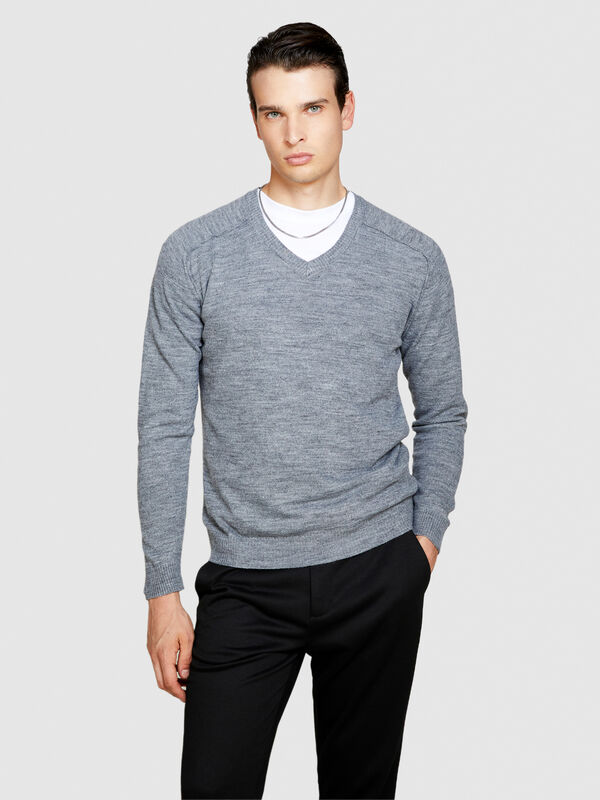 Sweater with V-neck
