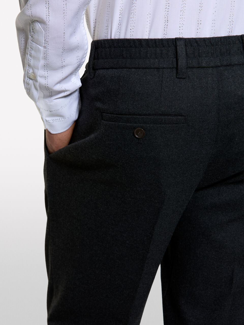 TROUSERS Men image number null