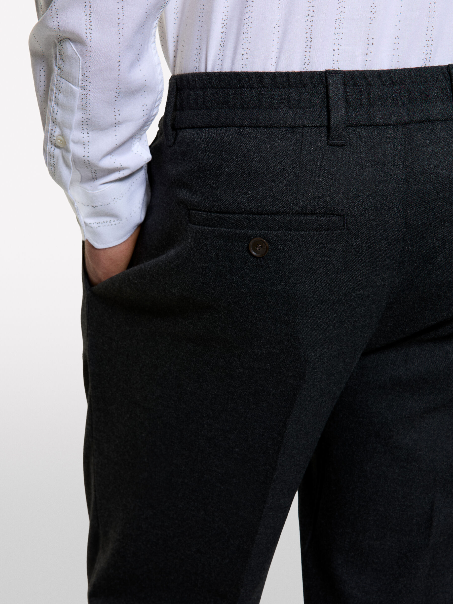 TROUSERS Men image number null