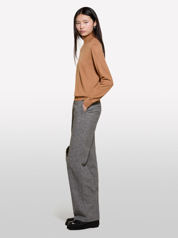 Camel turtleneck in wool blend - women's high neck sweaters | Sisley