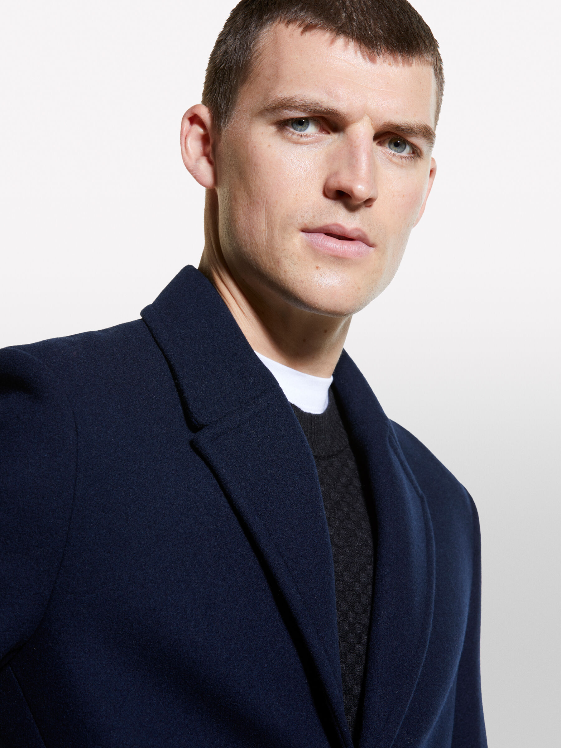 COAT Men image number null