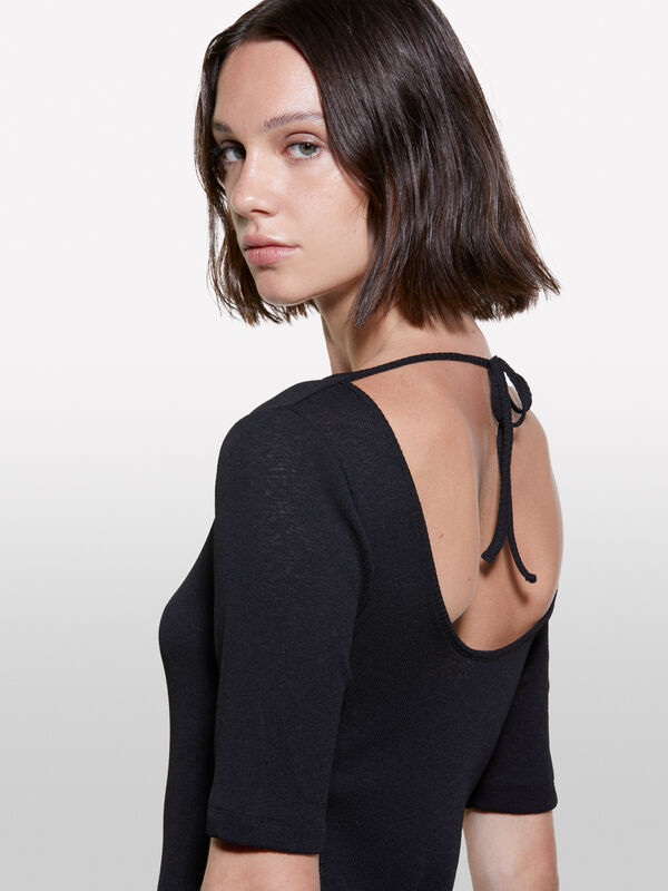 Black t-shirt with neckline on the back - women's short sleeve t-shirts | Sisley