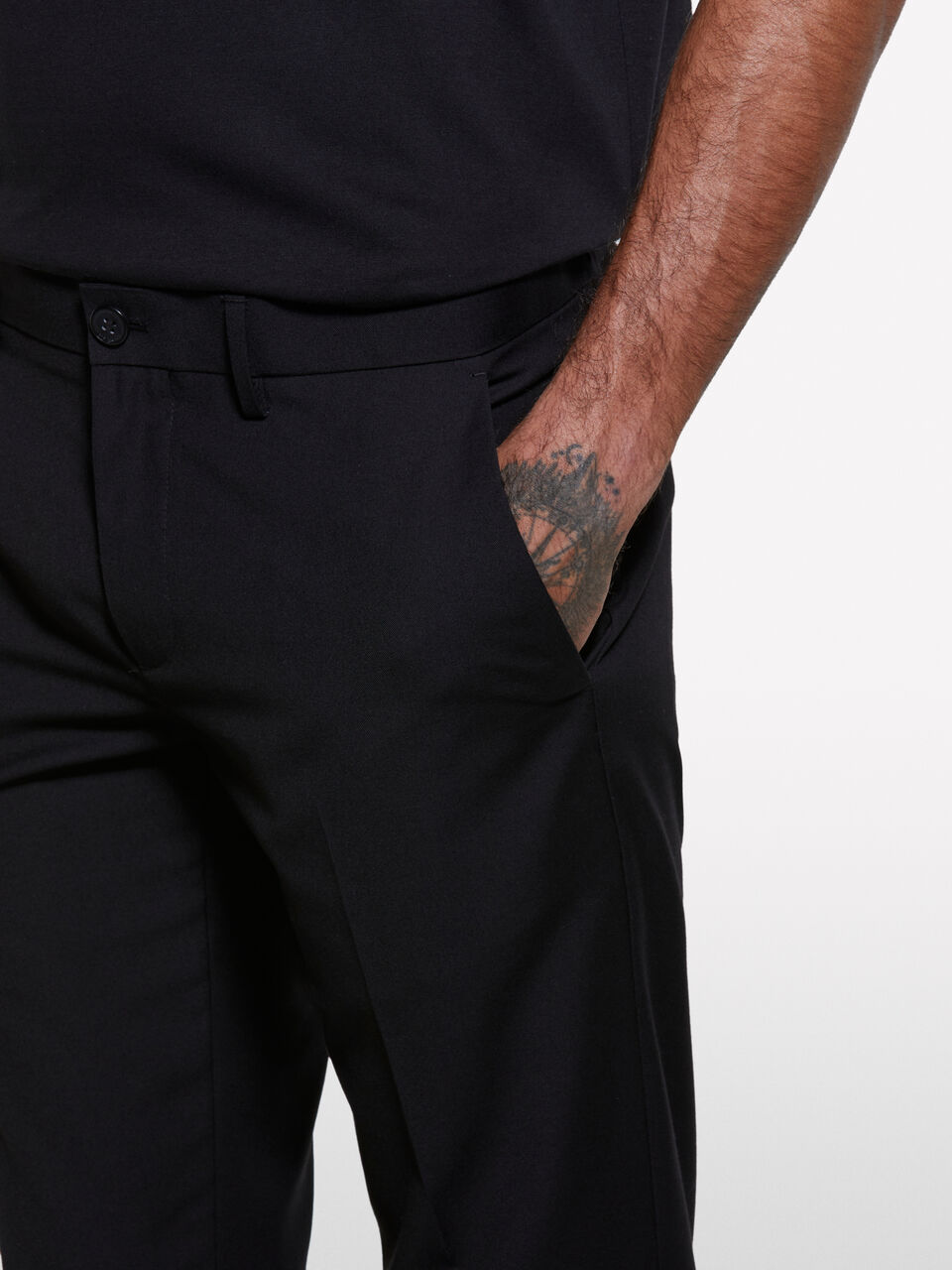 TROUSERS Men image number null