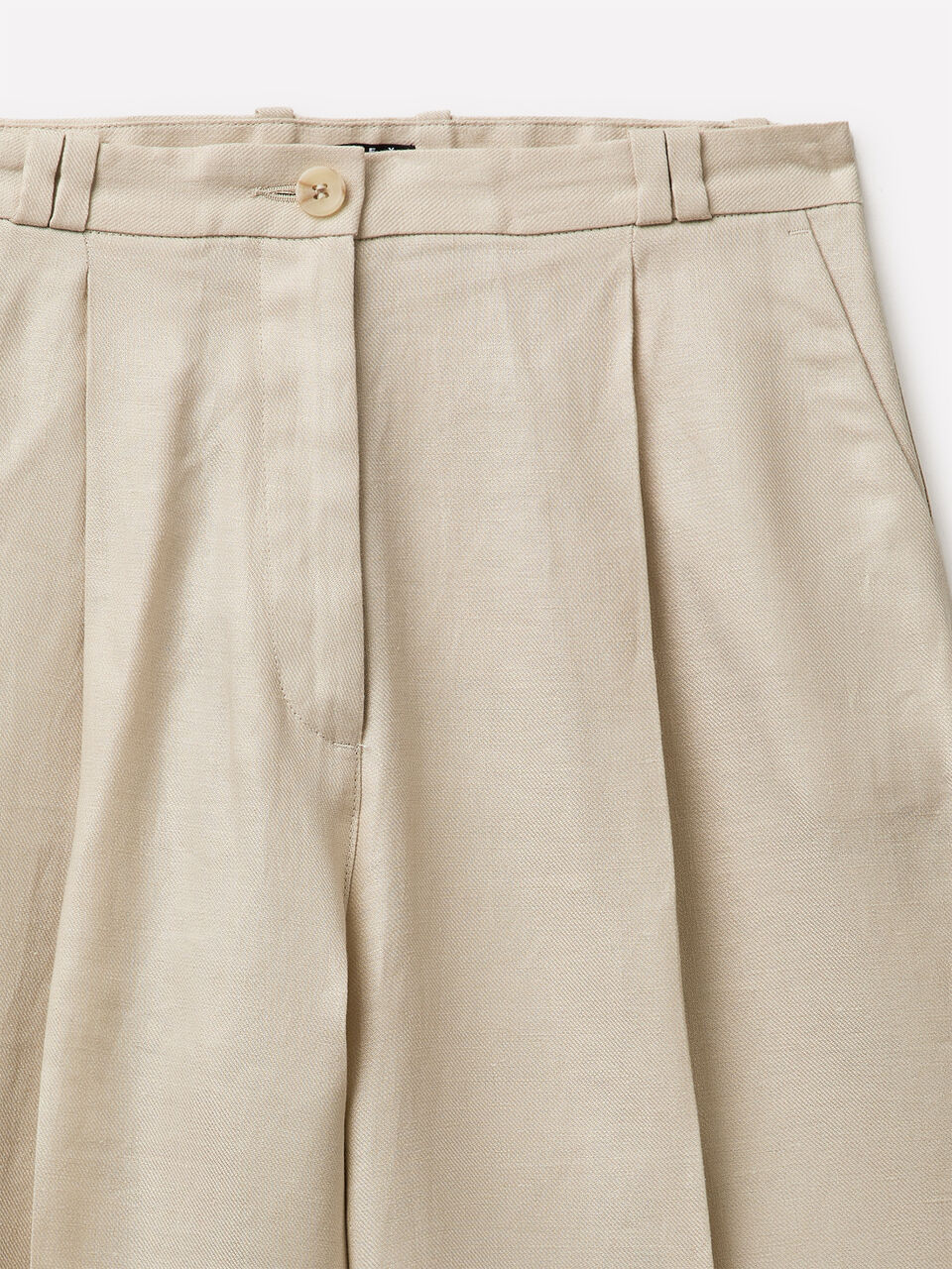 BERMUDA Women image number null