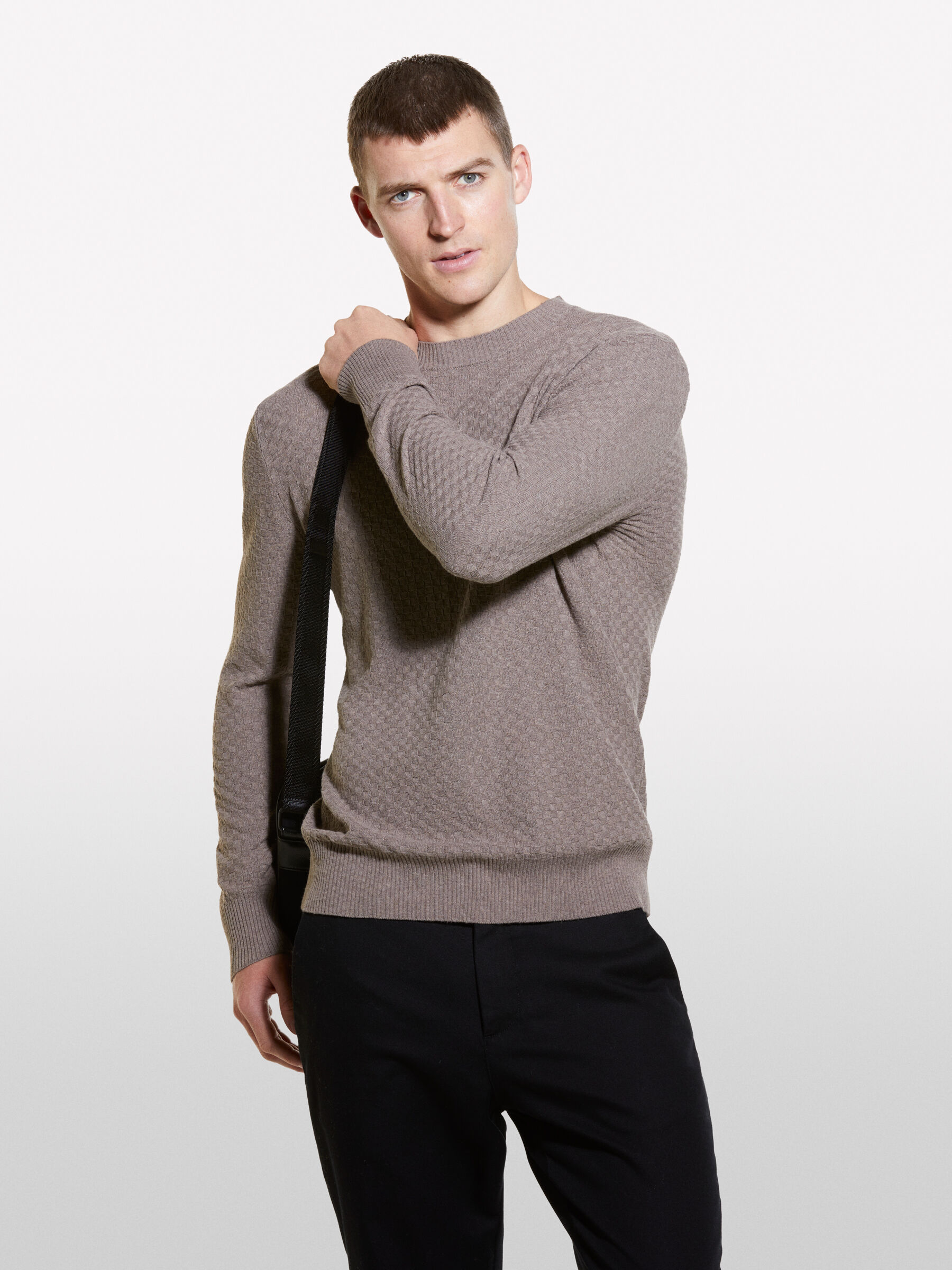 SWEATER L/S Men image number null