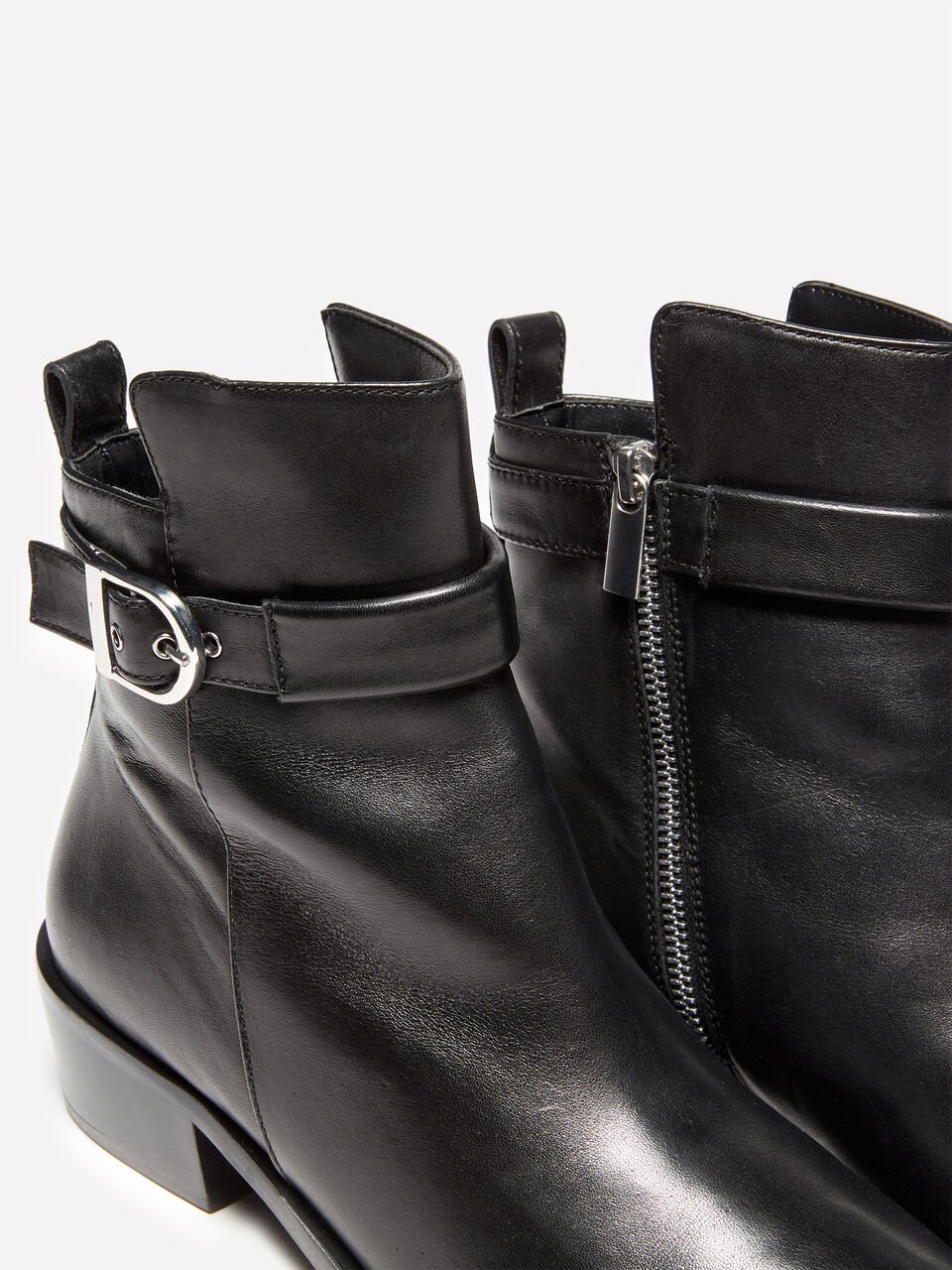 BOOT Women image number null