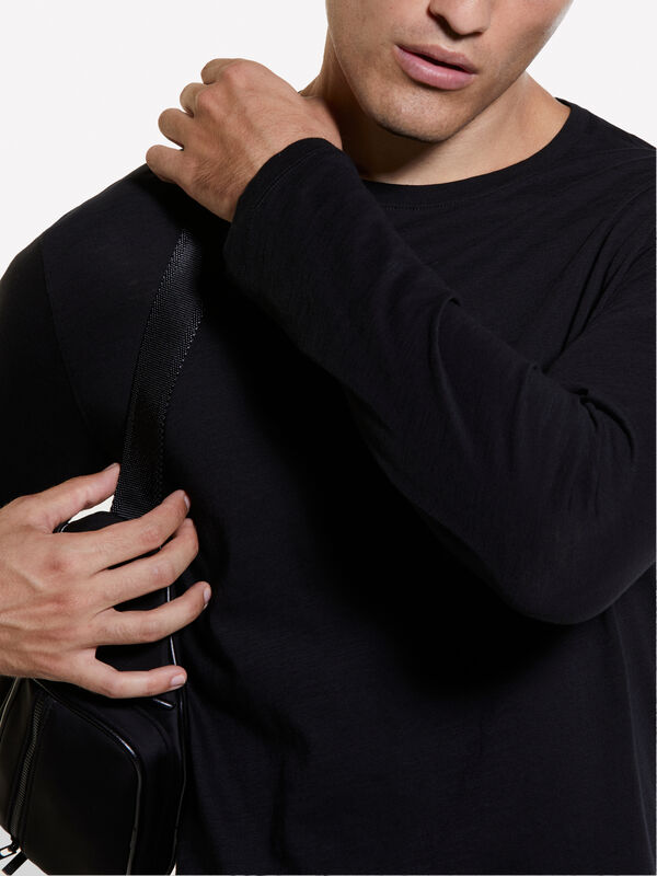 Black slim fit t-shirt in 100% cotton - men's long sleeve t-shirts | Sisley