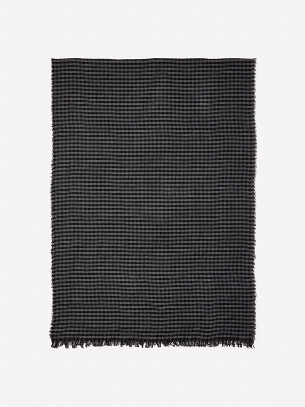 Yarn dyed frayed scarf - men's scarves and foulards | Sisley
