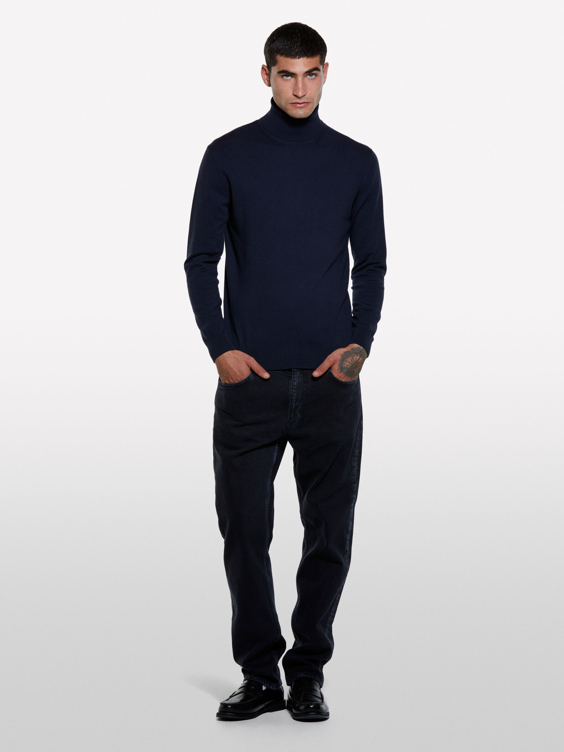 TURTLE NECK SW. L/S Men image number null