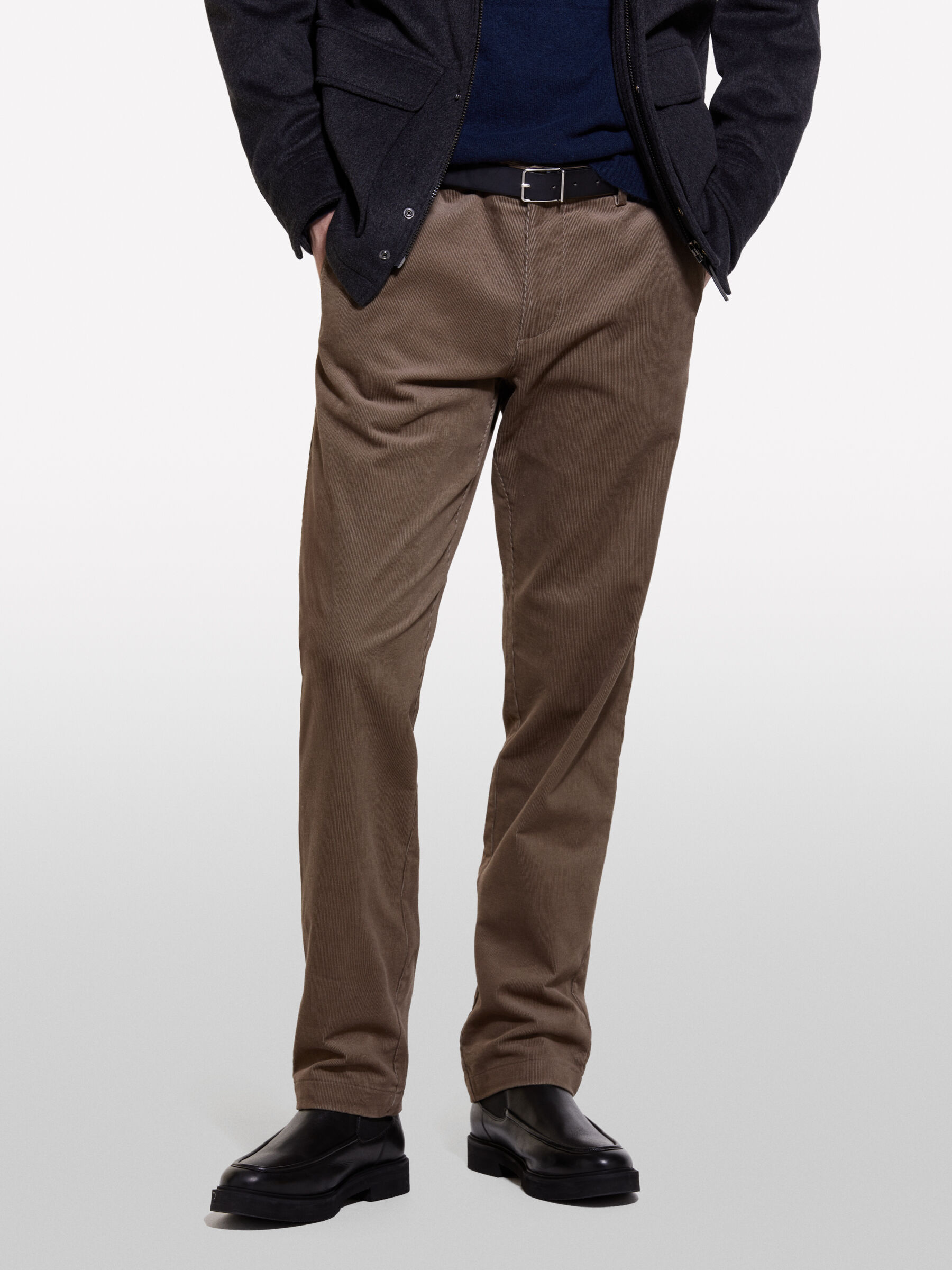 TROUSERS Men image number null
