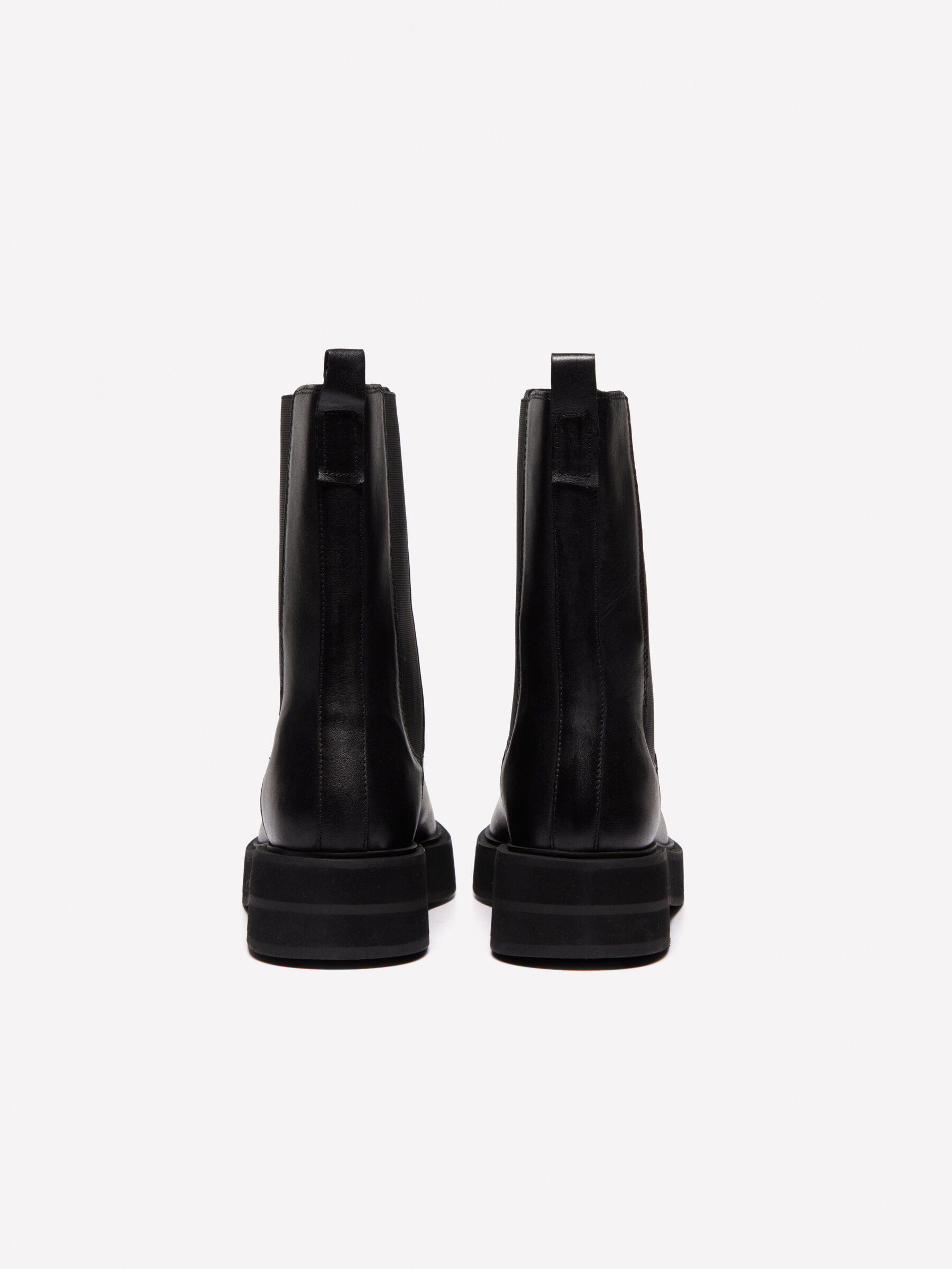 BOOT Women image number null