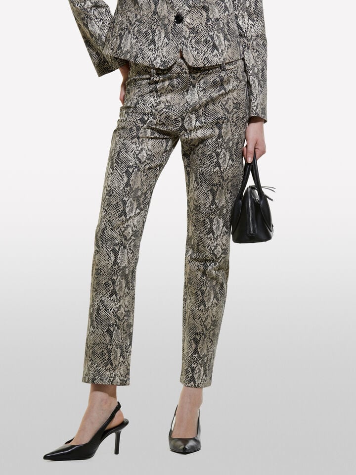 TROUSERS Women