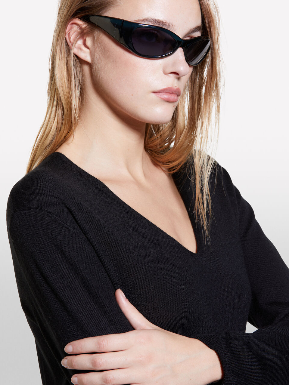 V NECK SWEATER L/S Women image number null