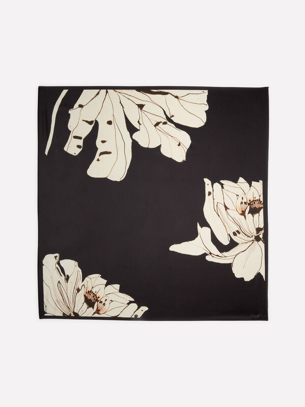Dark printed scarf - women's scarves and foulards | Sisley