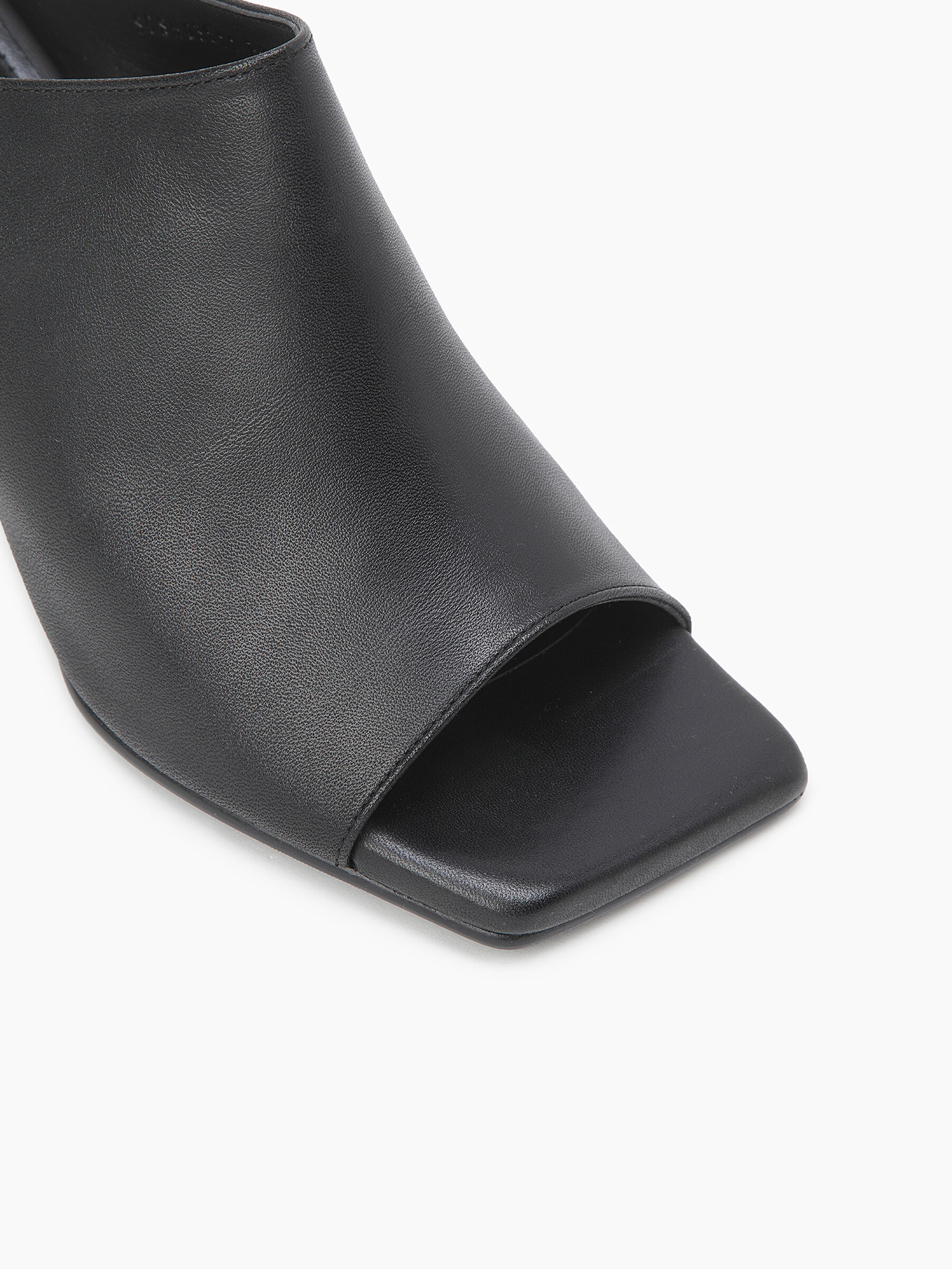 SABOT Women image number null