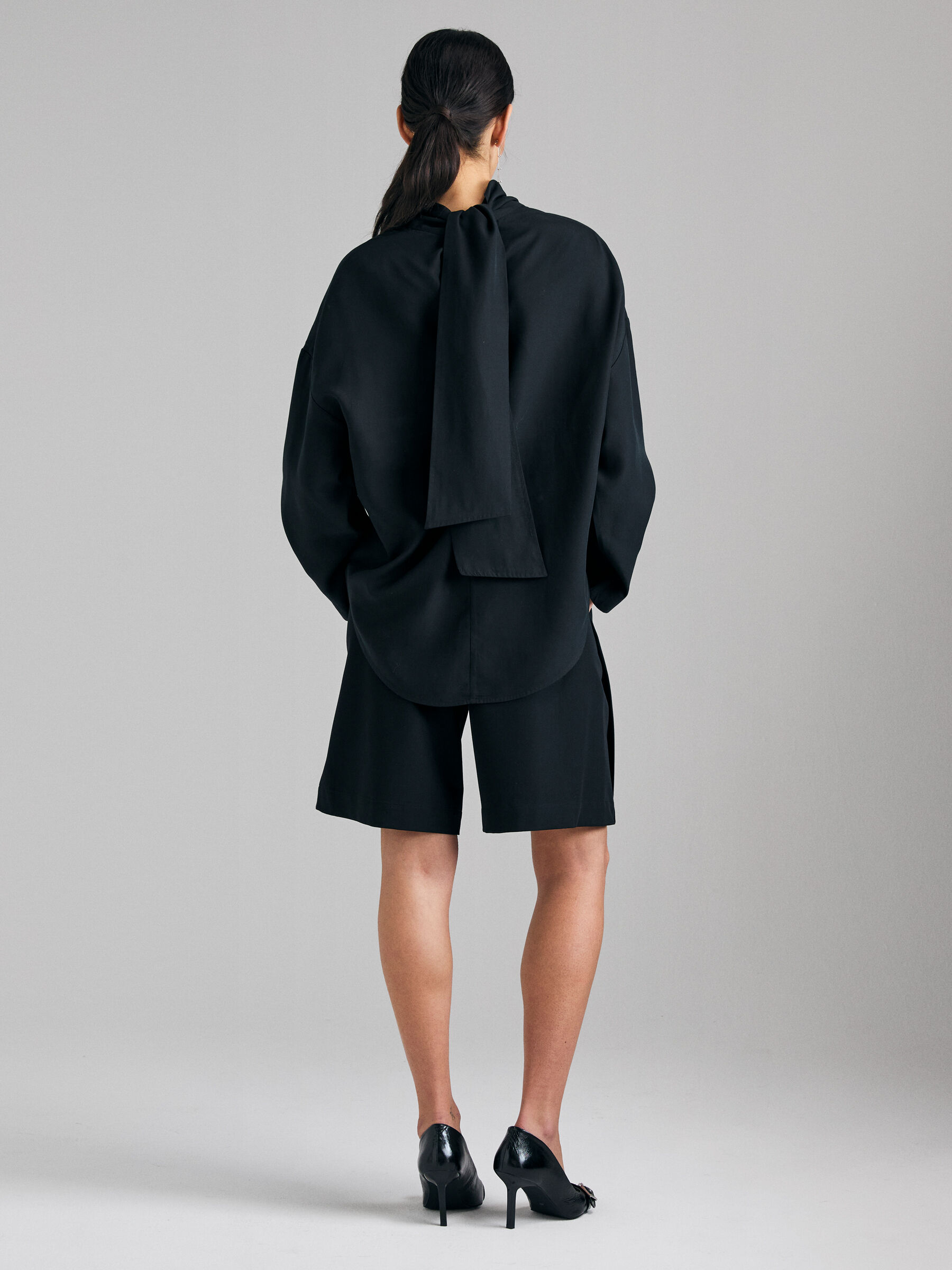 BERMUDA Women image number null