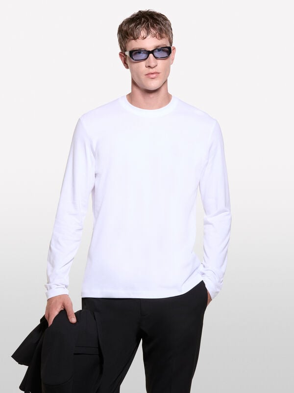 White long sleeve t-shirt in 100% organic cotton - men's long sleeve t-shirts | Sisley