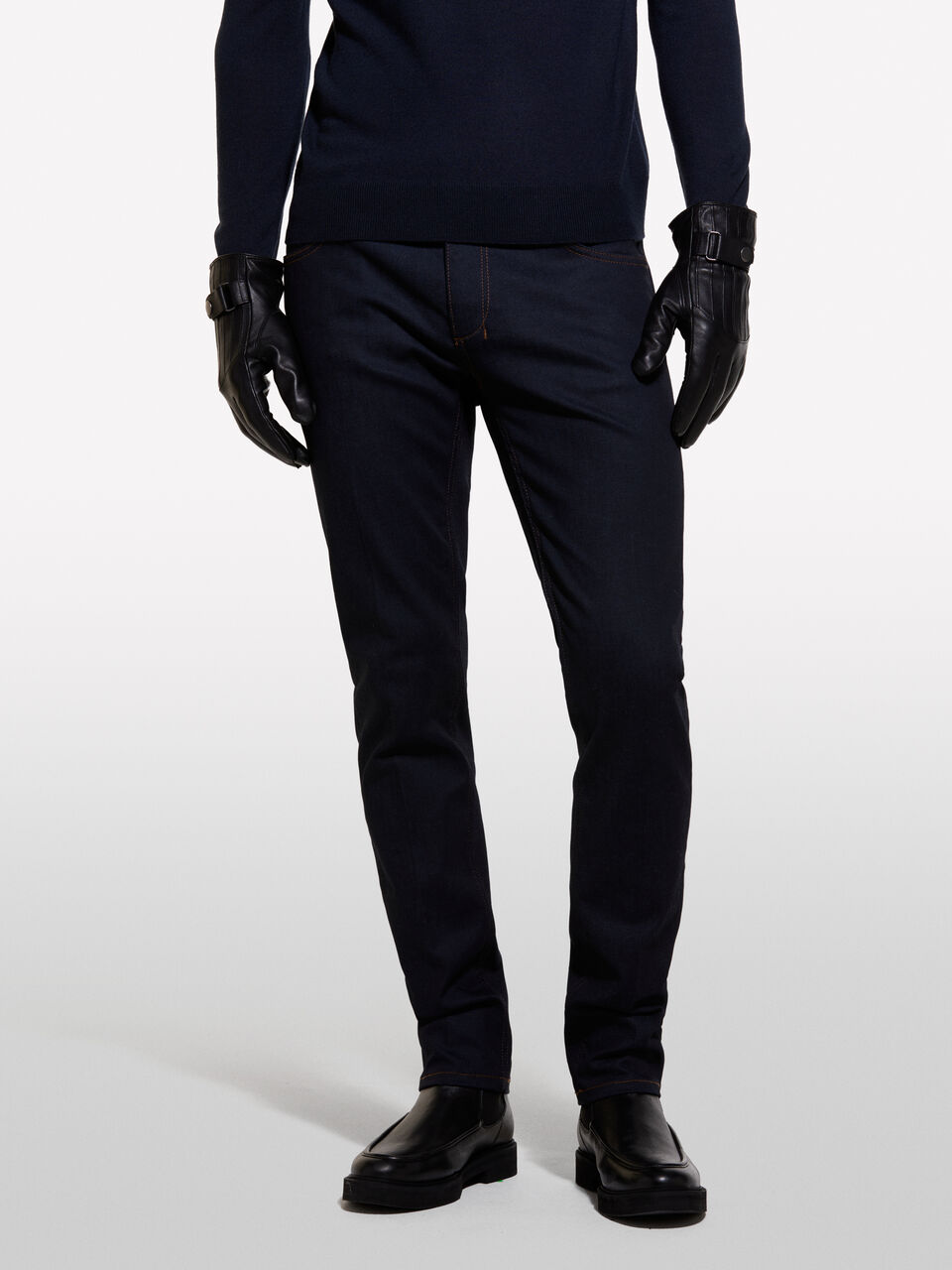 TROUSERS Men image number null