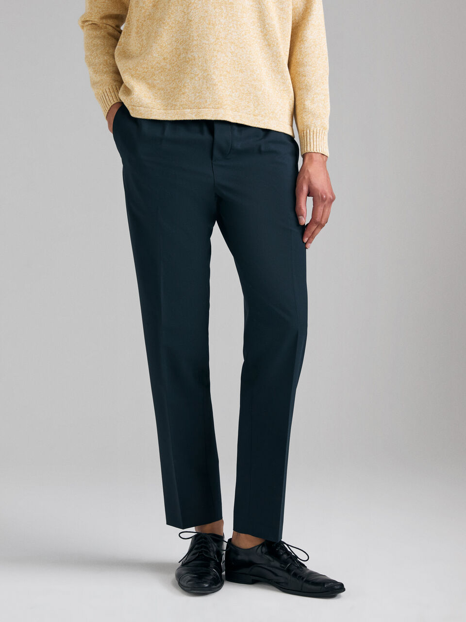 TROUSERS Men image number null