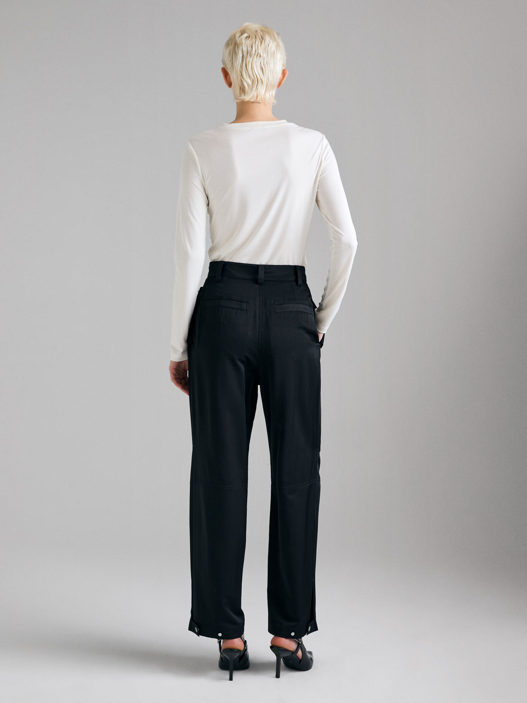 TROUSERS Women image number null
